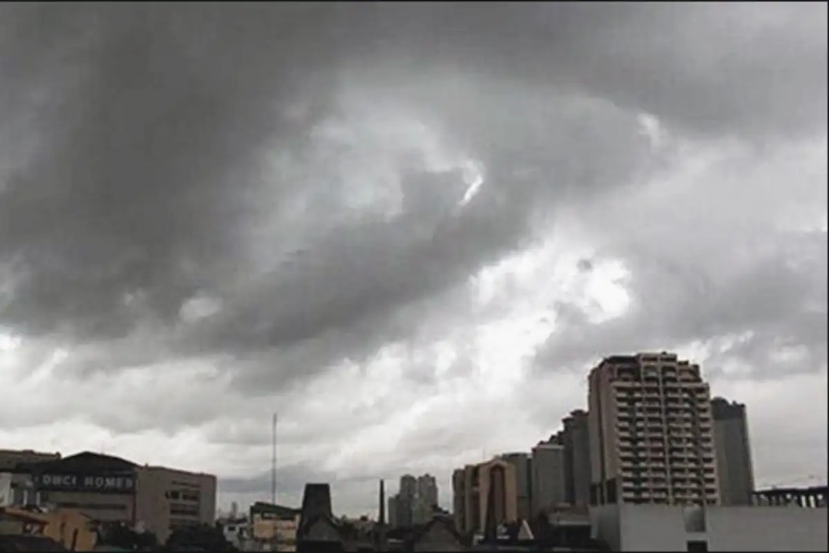 Met Office Predicts Rainfall in Southeastern Sindh Amid Hot and Humid Weather