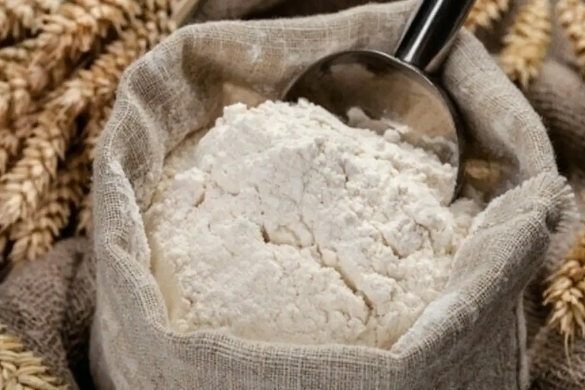 Flour Prices Hit New Highs in Karachi Despite Government National Stock Claims