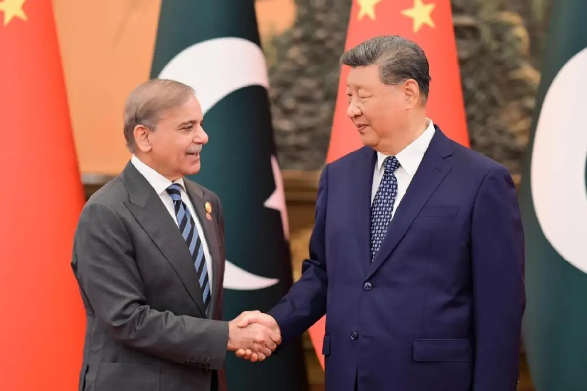 PM Shehbaz Sharif Meets Chinese PM in Beijing, Discusses Bilateral Matters
