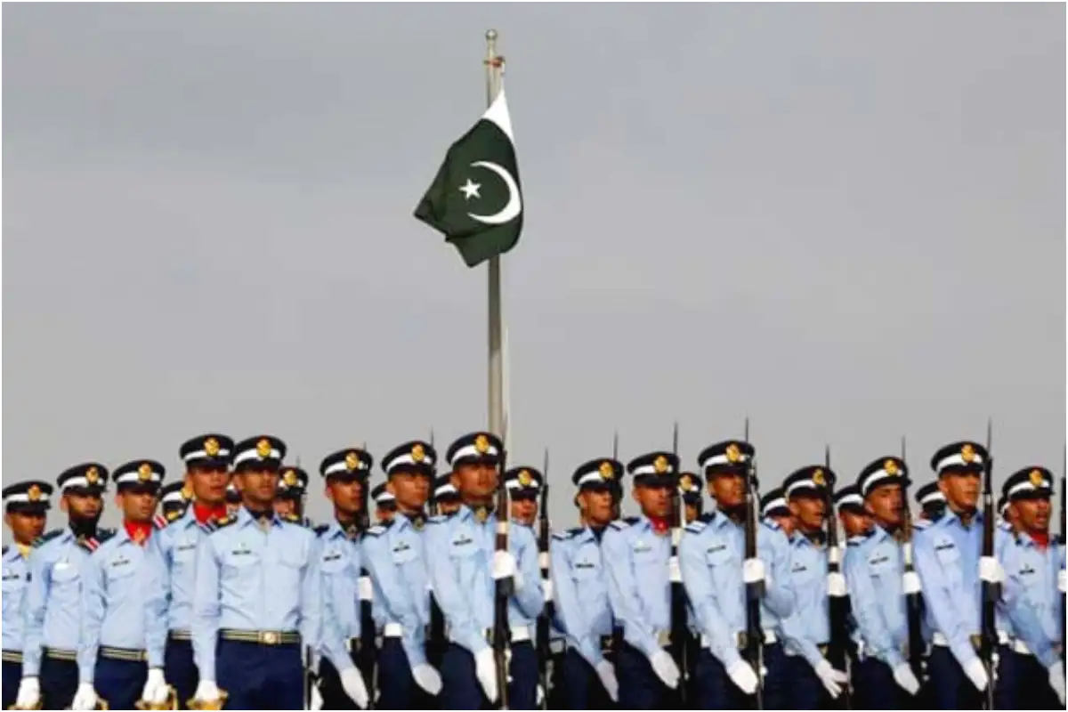 Defence Day: Civil, military leaders pay glowing tribute to martyrs