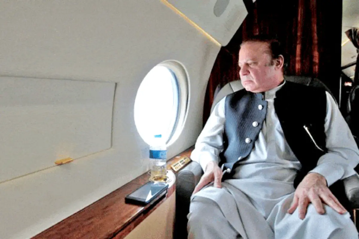 Nawaz Sharif leaves for London for medical check-up