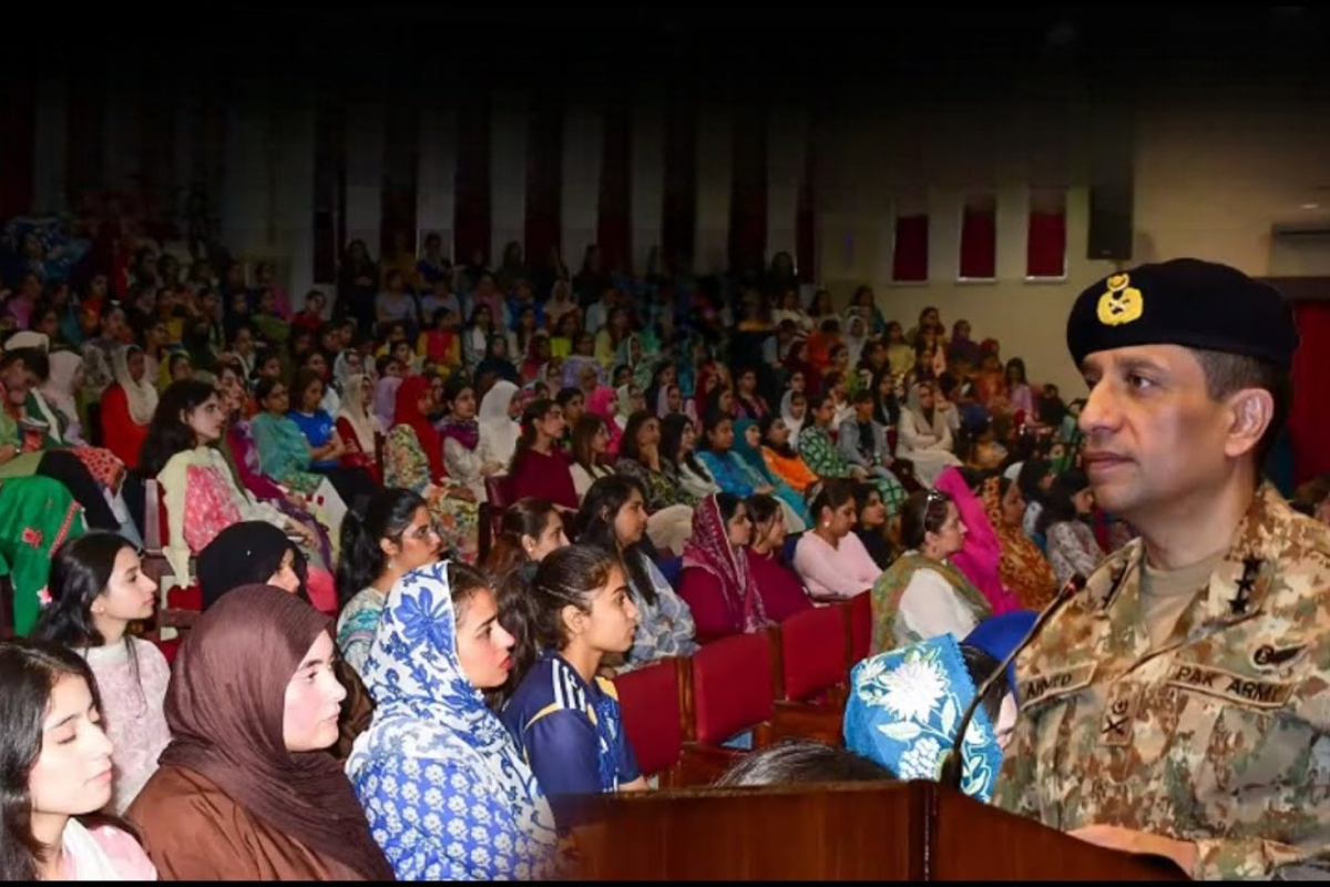 DG ISPR Visits Kinnaird College for Women, Engages with Students, Faculty