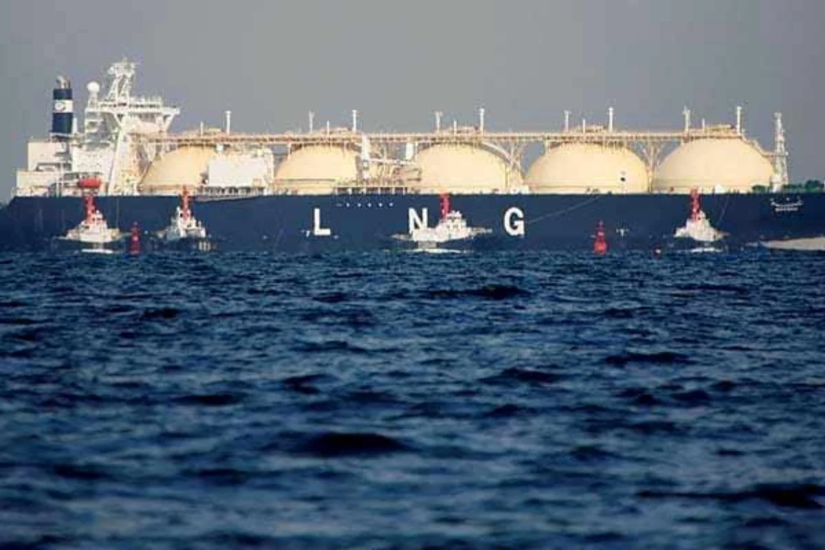 Pakistan Urges Qatar to Divert LNG Cargoes Amid Low Demand