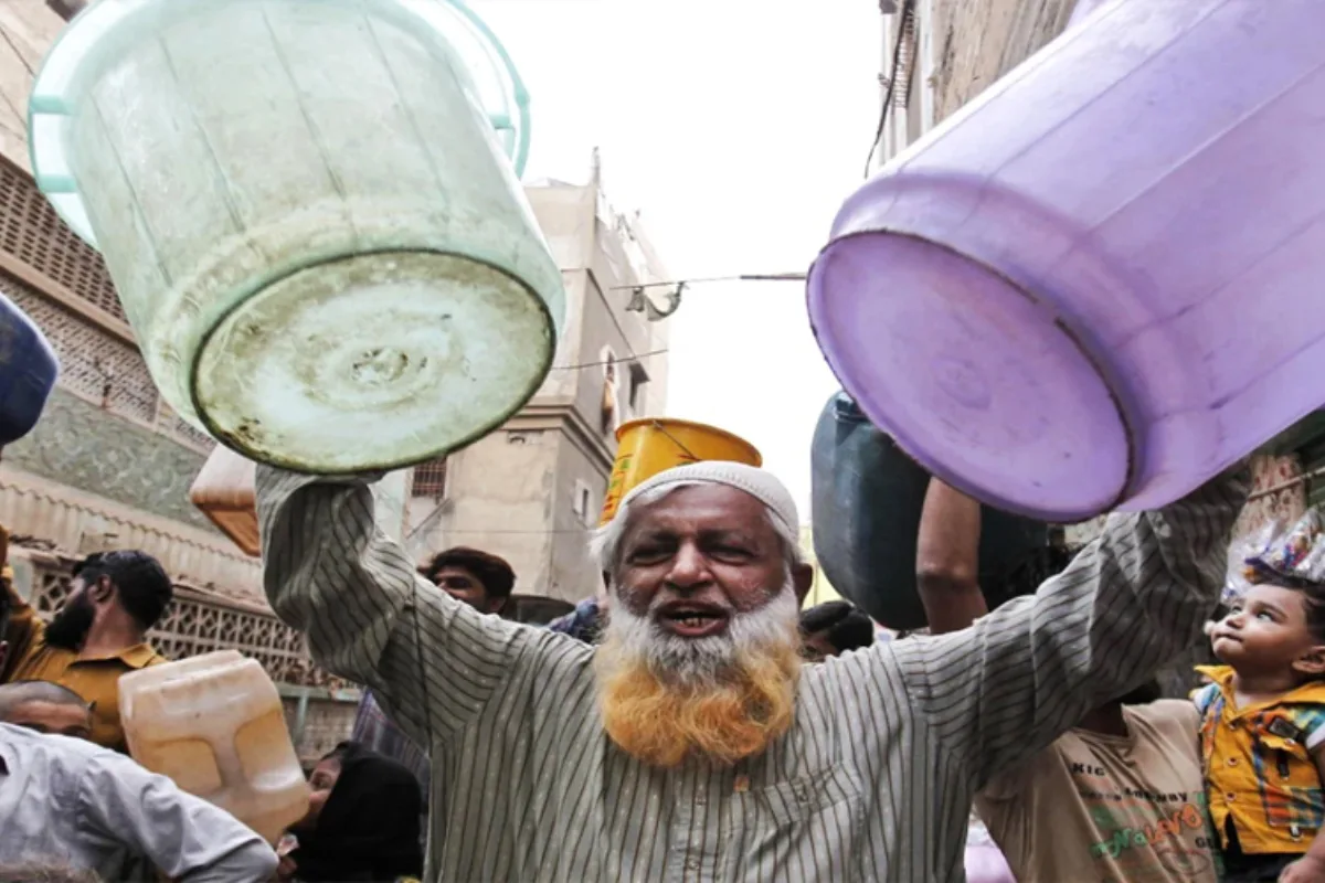 Karachi Faces Extreme Water Shortage: Tanker System Shut Down — What’s the Recovery Plan?