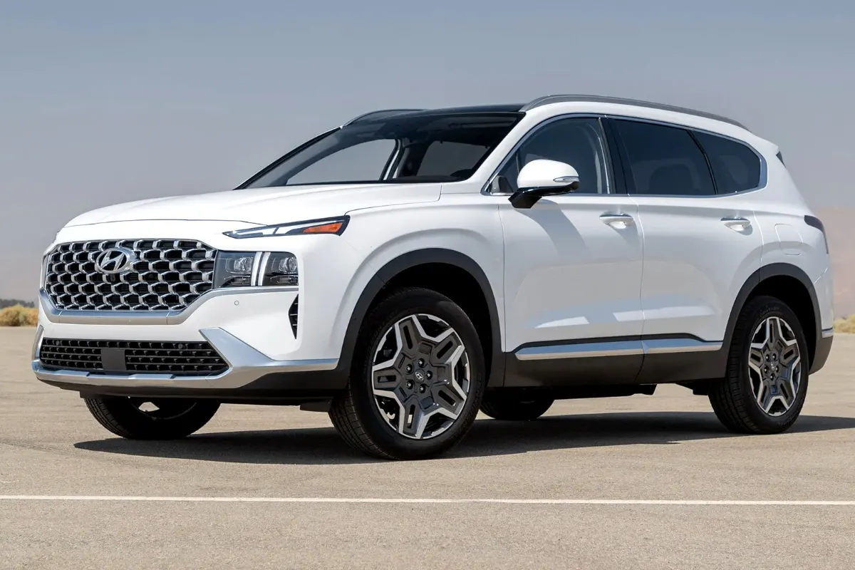 Hyundai Santa Fe Hybrid gets big price cut in Pakistan – check new price