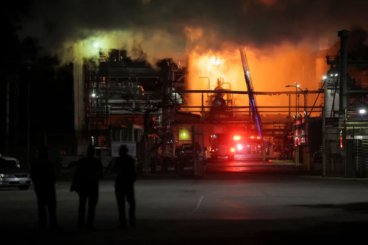 Massive Fire Erupts at Chevron Refinery in El Segundo, Near Los Angeles