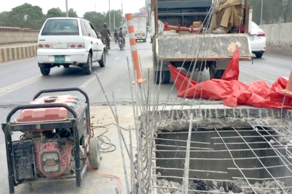 KMC declares Natha Khan bridge unsafe