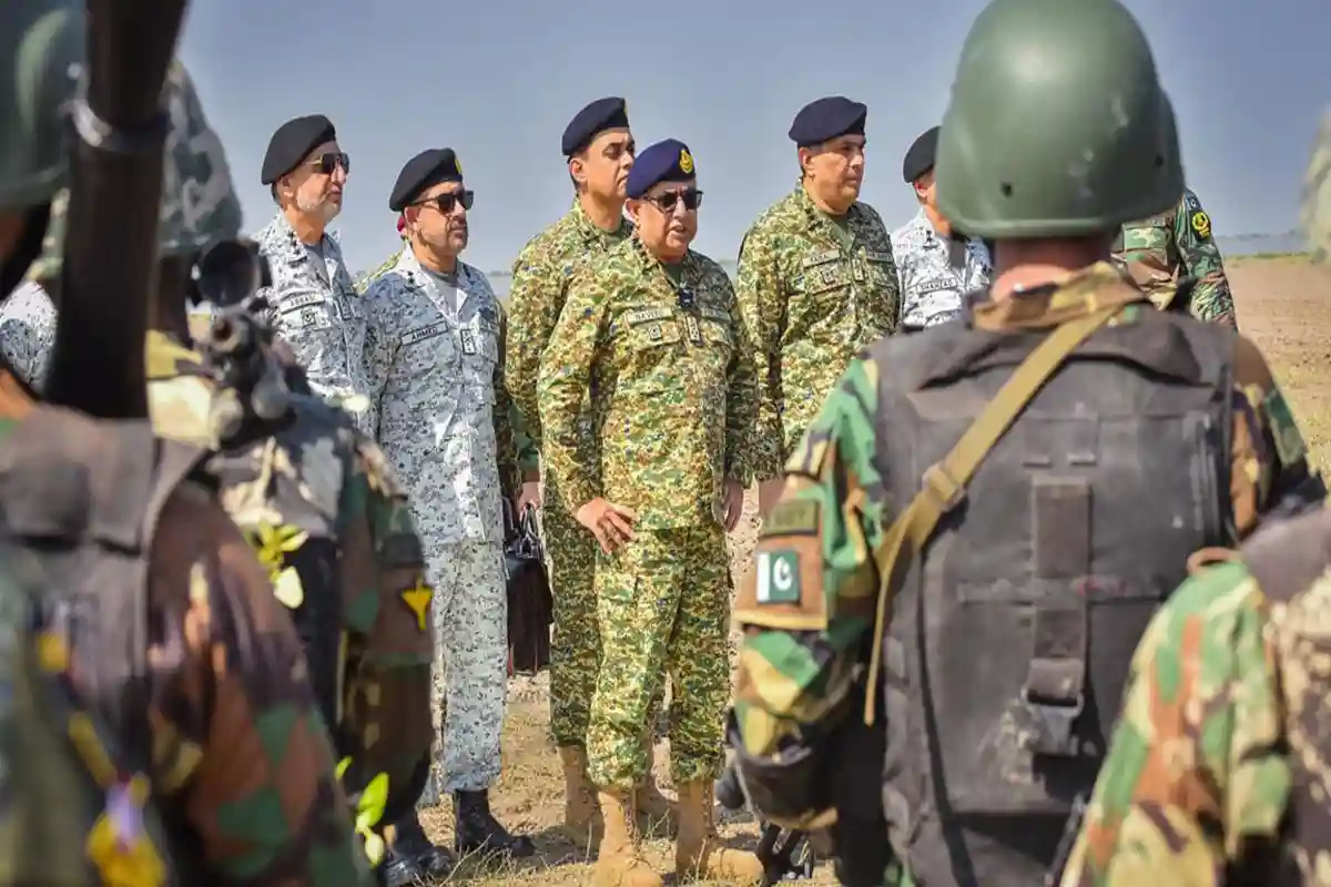 Pakistan Navy Strengthens Coastal Defense with New Hovercrafts