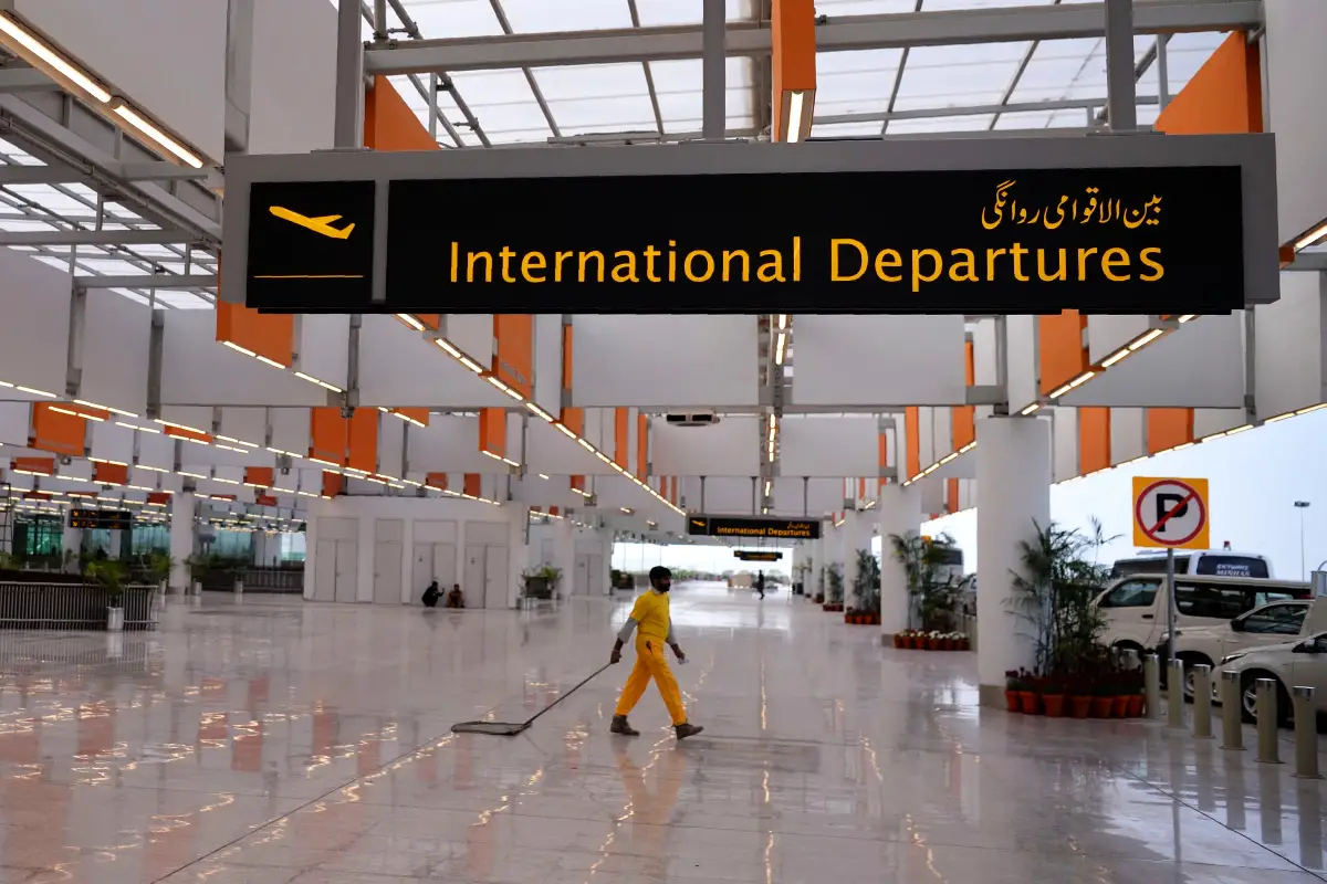 Pakistan airports switch to cashless system in major upgrade