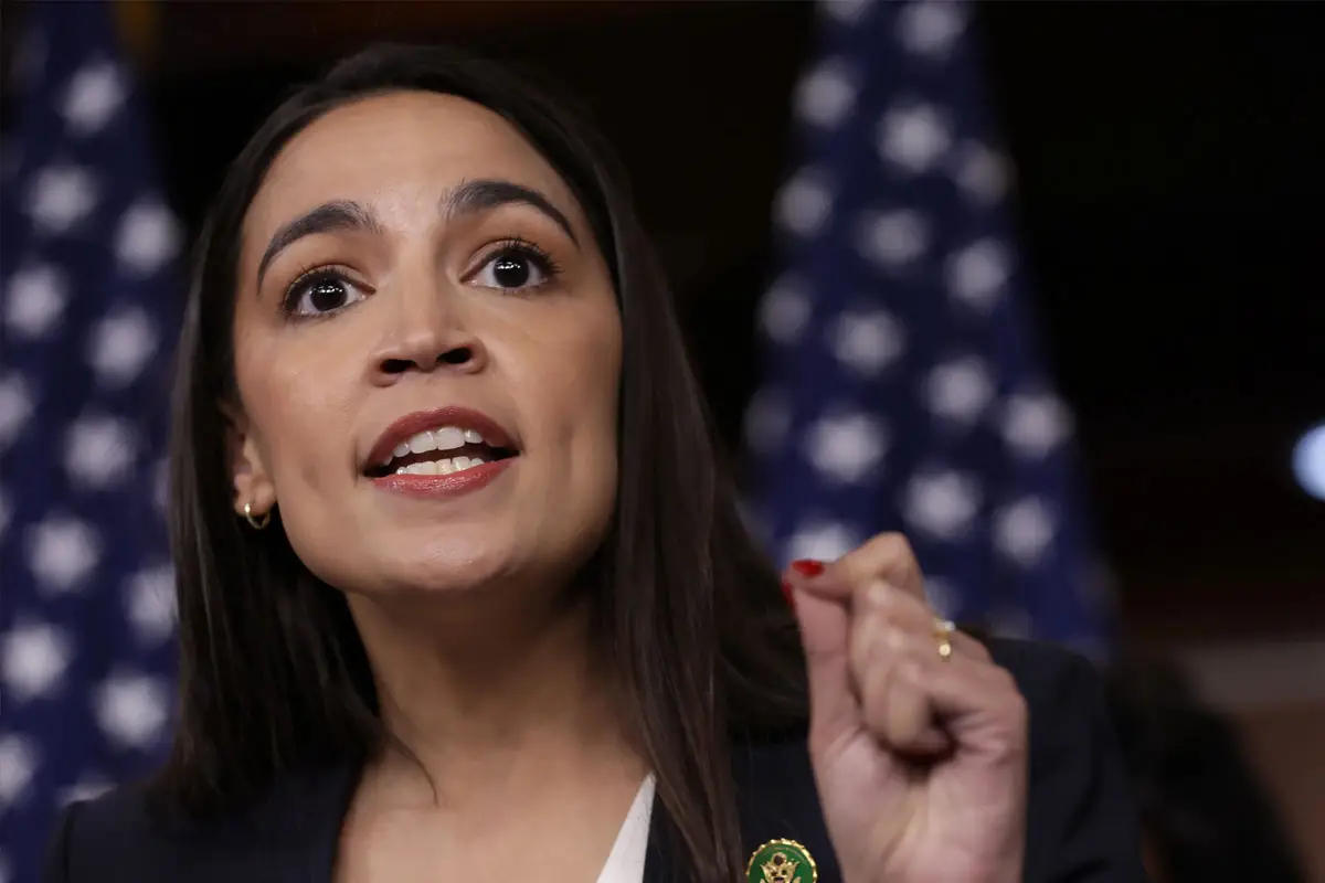 What did Alexandria Ocasio-Cortez say? AOC clarifies Stephen Miller remarks after backlash over alleged body-shaming comments