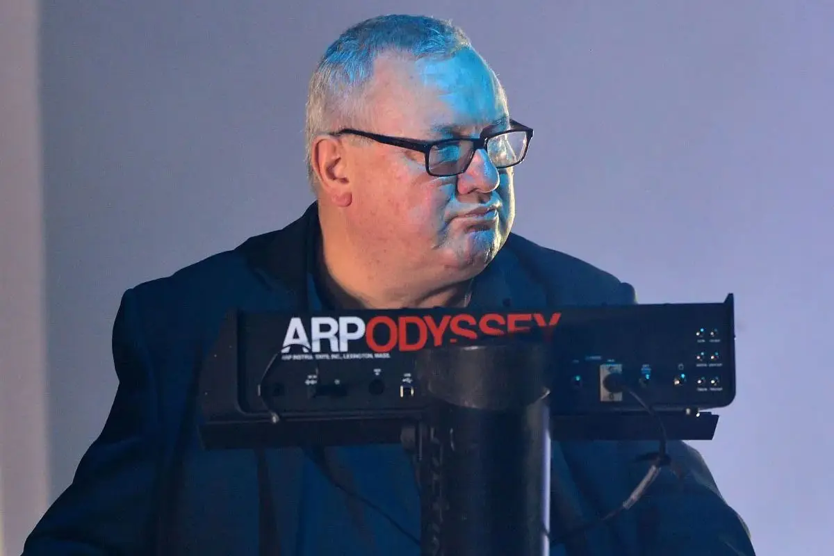 Who is Gini Hewes? The Life and Legacy of Dave Ball’s Ex-Wife and Music Collaborator