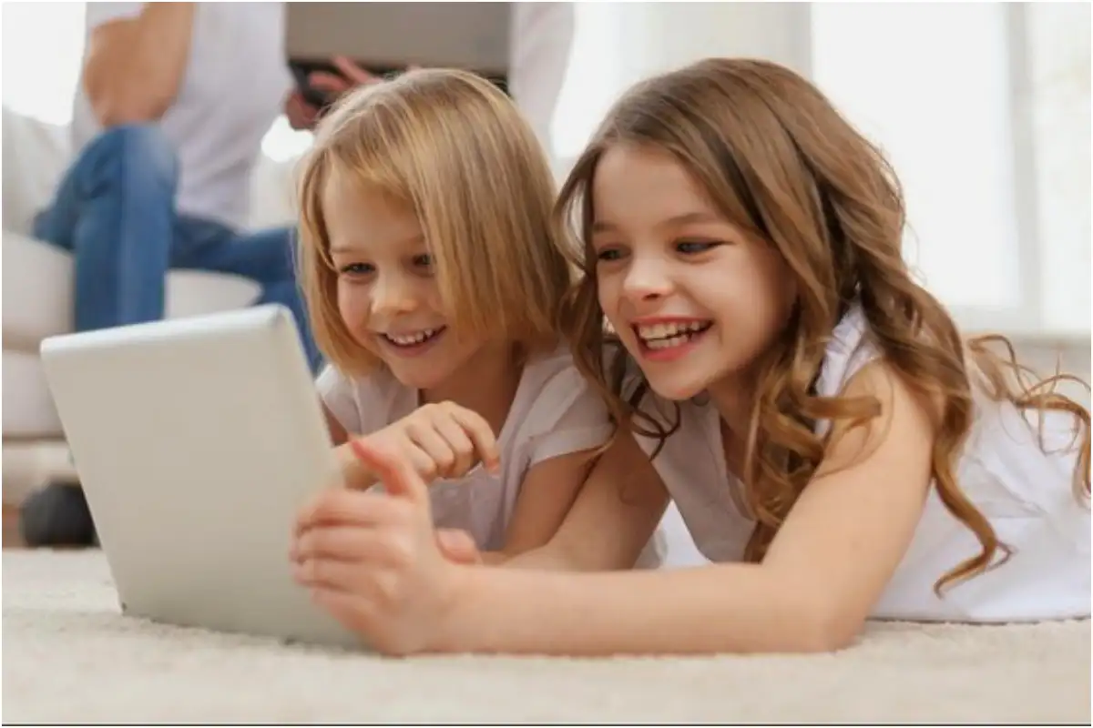 EU Questions Apple, Snapchat, YouTube on Child Safety