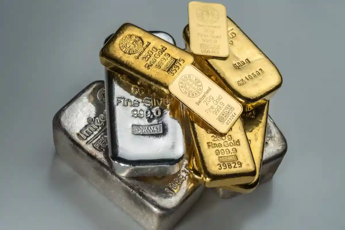 Gold price in Pakistan sees huge increase on Nov 13, 2025 – Check Per Tola Gold Rate