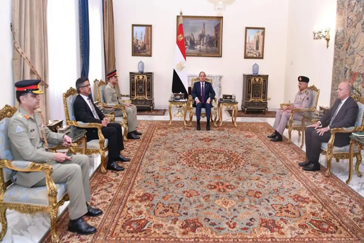 Field Marshal Asim Munir Meets Egyptian President Abdel Fattah El-Sisi, Discusses Bilateral Relations