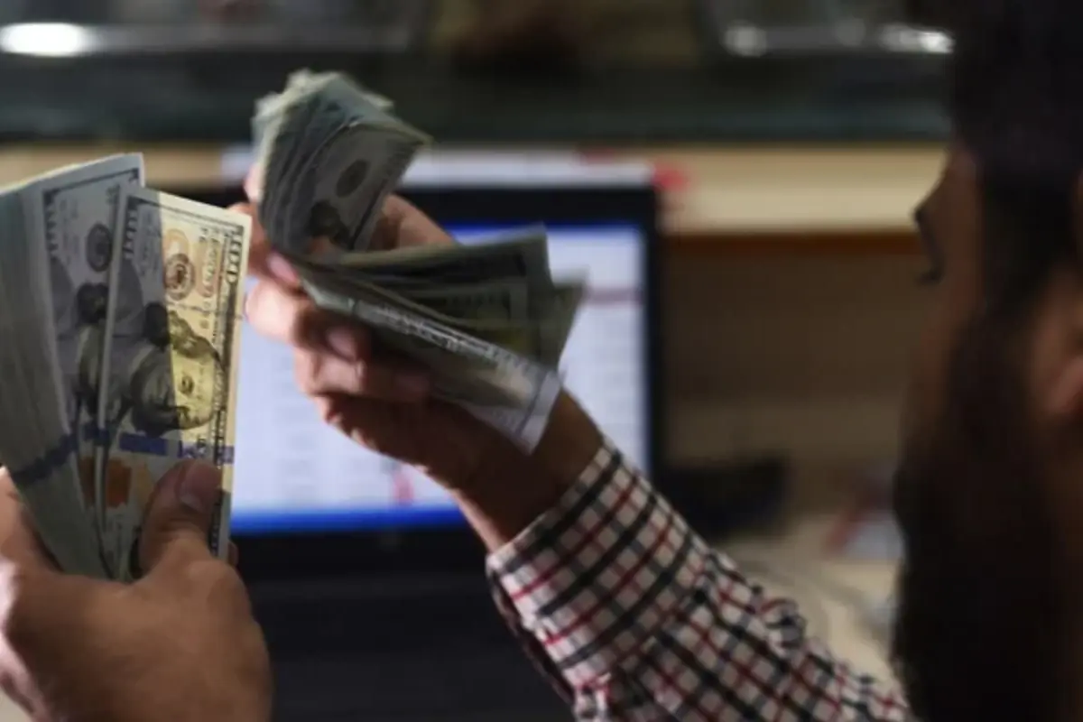 Pakistan Sees Sharp Decline in Default Risk: Finance Adviser