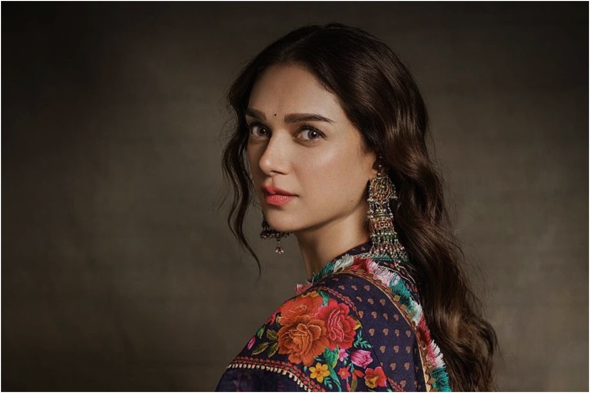 Aditi Rao Hydari Warns Fans About Fake WhatsApp Account
