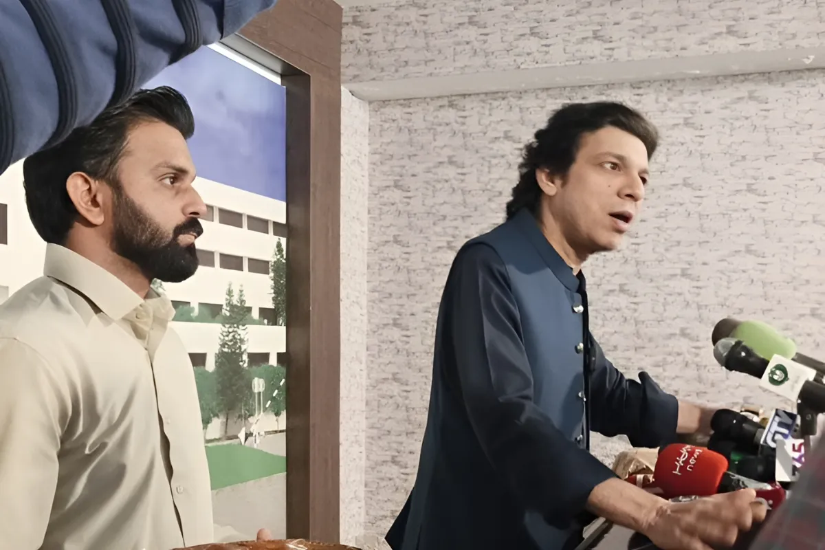 Faisal Vawda Distributes Sweets Ahead of 27th Amendment Vote