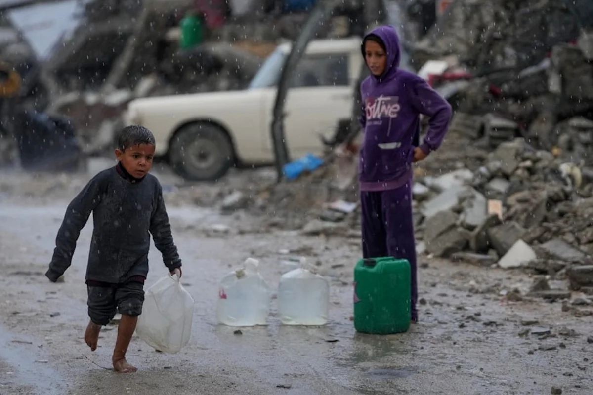 Dozens of Gaza tents flooded after heavy rain