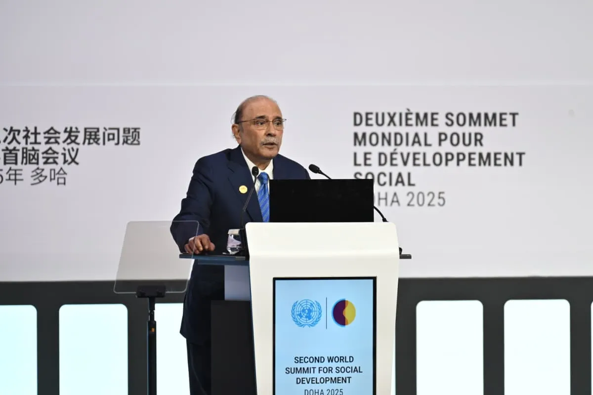 President Zardari Meets UN Chief Guterres at Doha Summit, Raises Kashmir and Palestine Issues