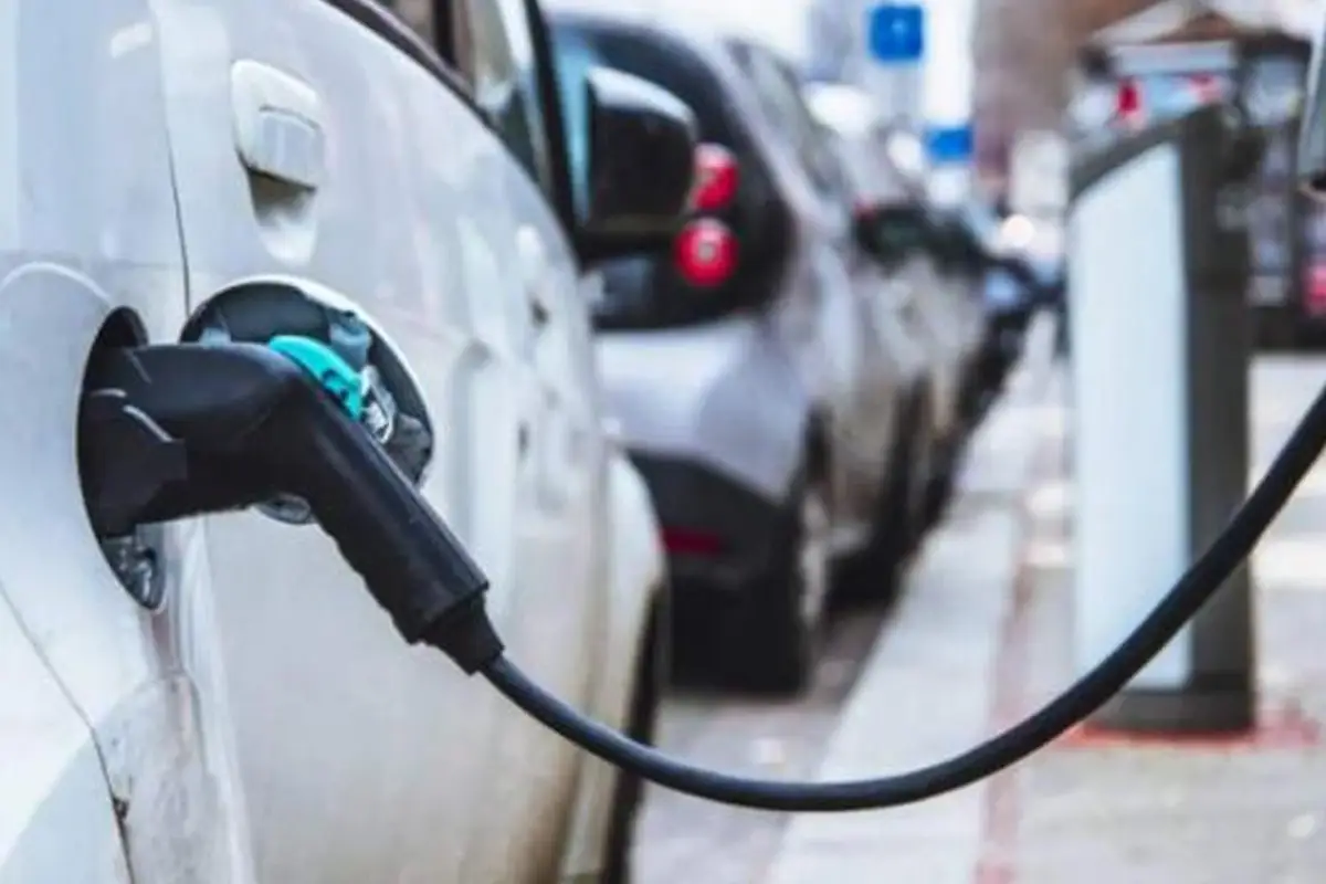 Punjab Makes EV Charging Stations Mandatory for Petrol Pumps