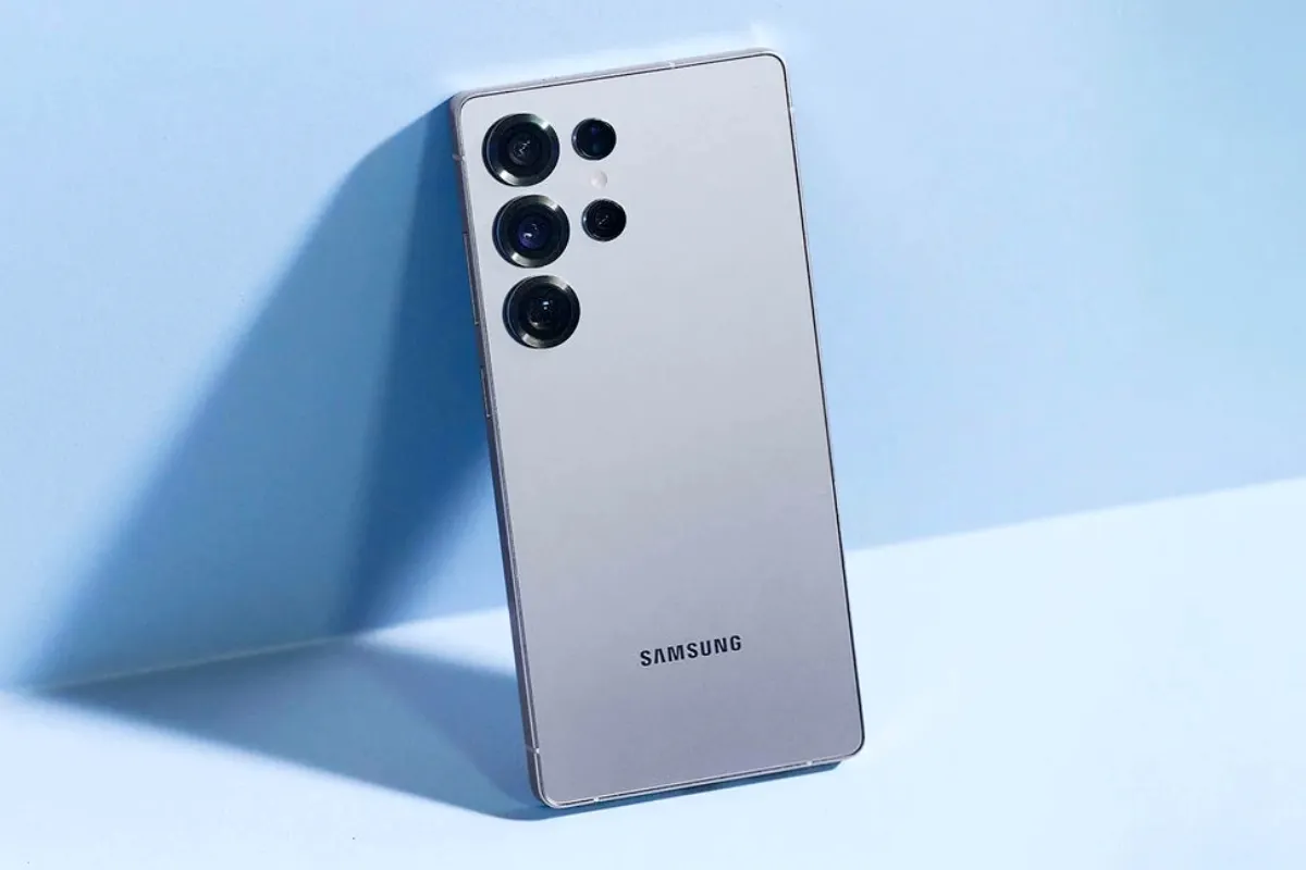 Samsung Galaxy S26 Ultra 5G: Powerful AI phone with 400MP camera