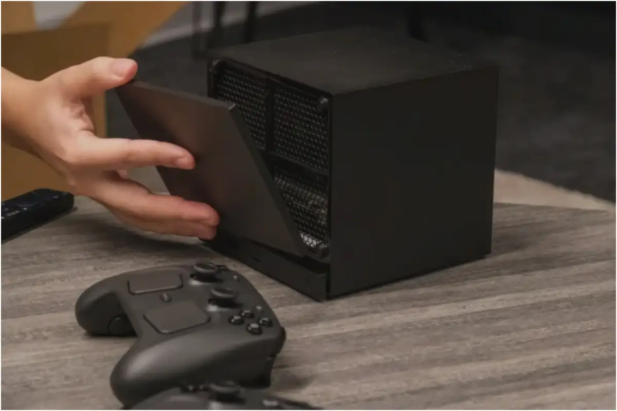 Steam Machine Gaming Console Features