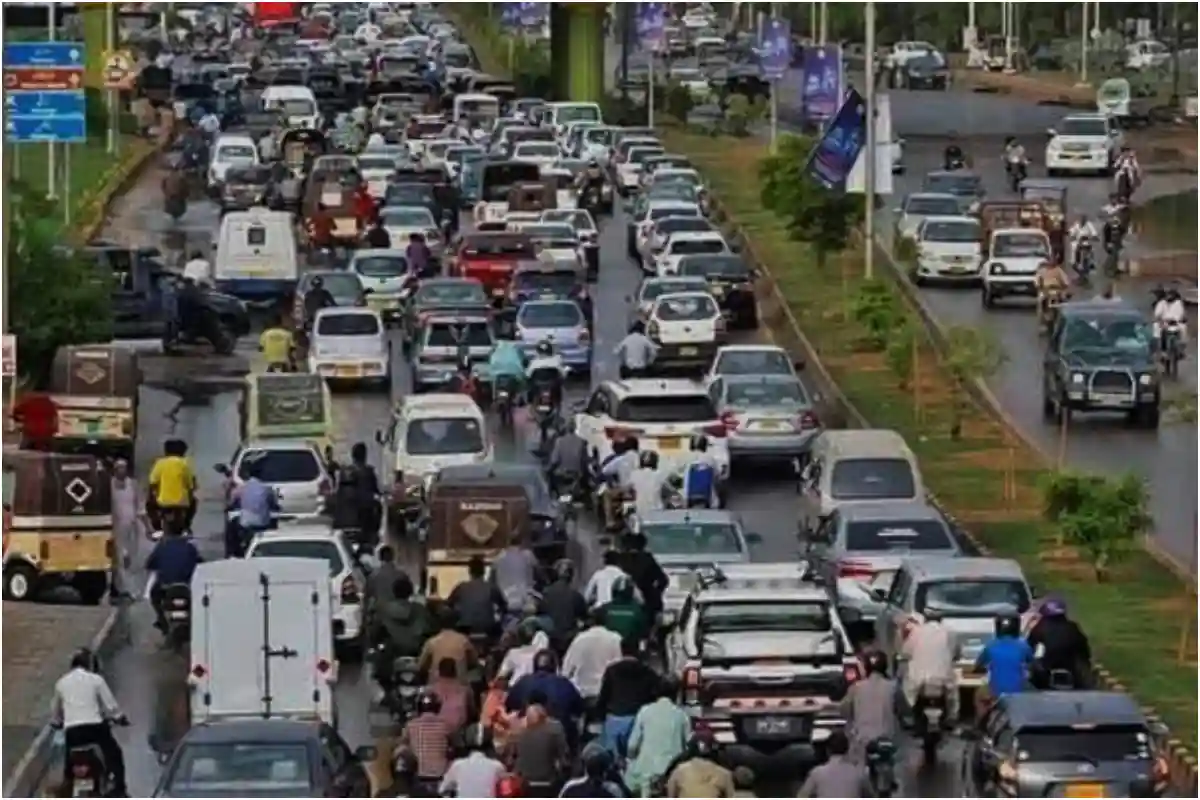 Karachi’s University Road Closed for 51 Days — Check Alternative Routes