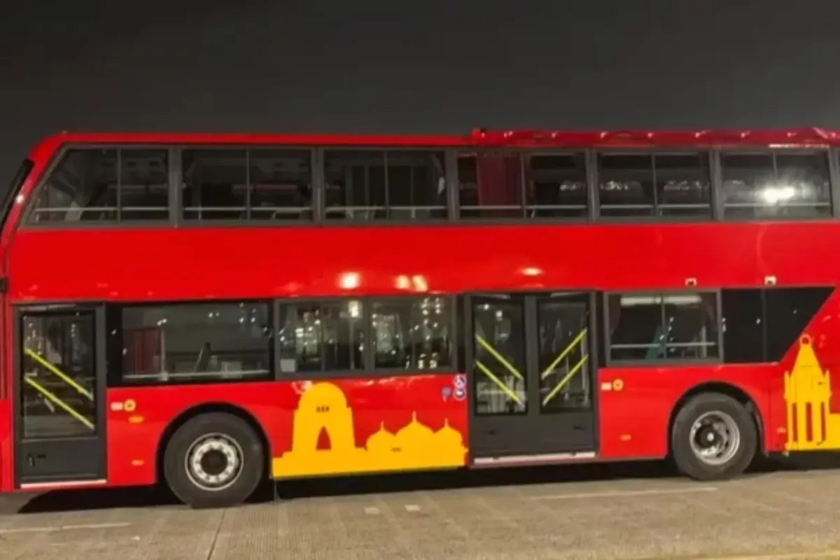 Double-Decker Buses Arrive in Karachi, Marking Major Upgrade to Public Transport