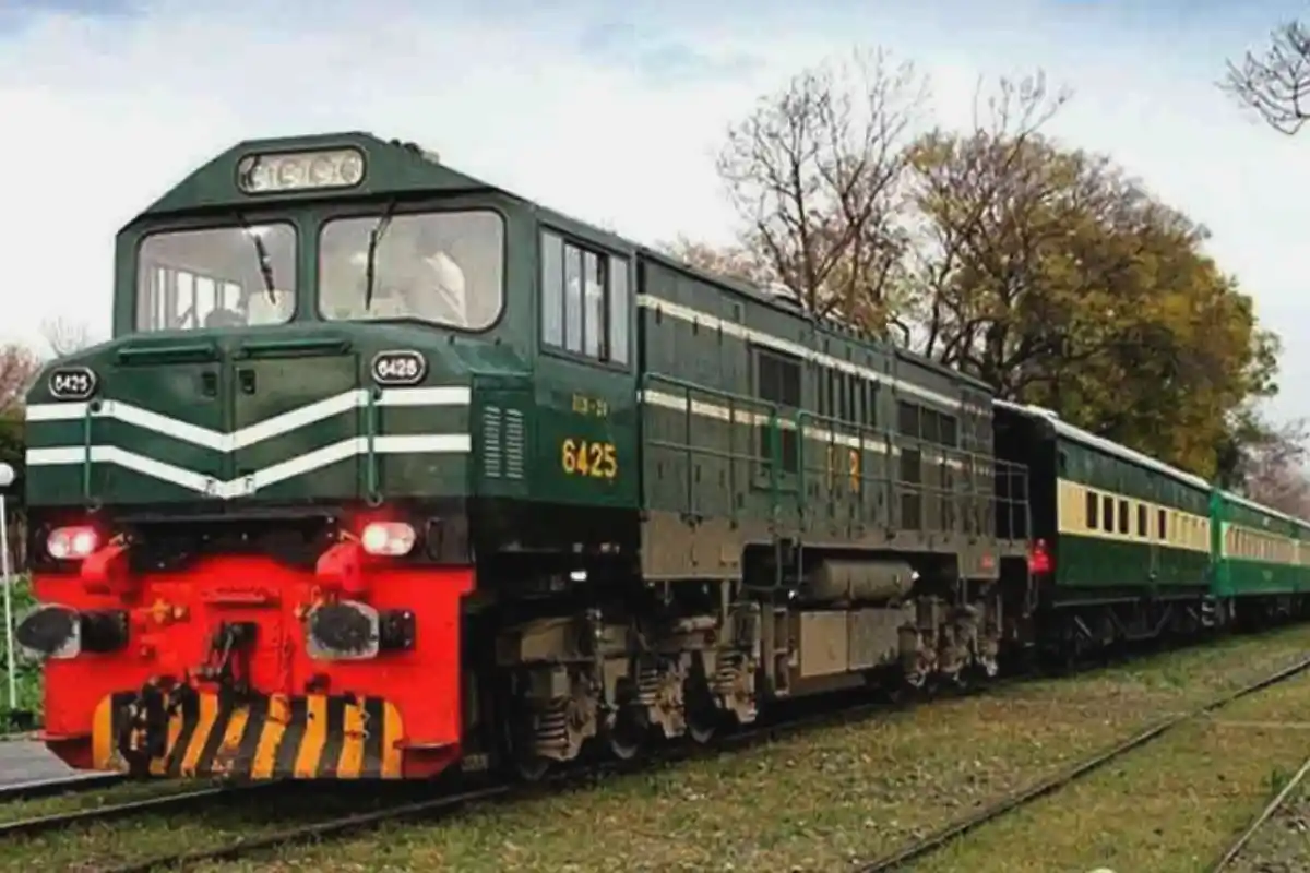 Sindh and Federal Govt Agree on Major Railway Modernisation Projects