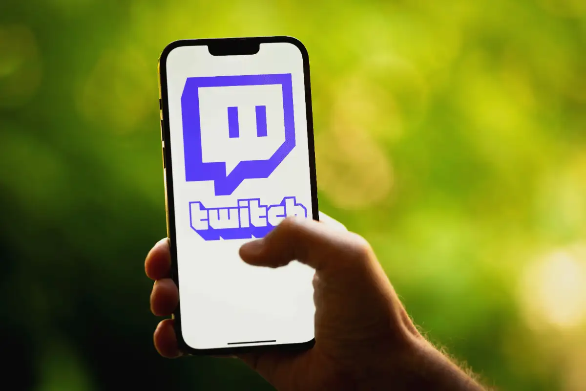 RaKai Sparks Controversy Over QTCinderella Comments as Twitch Extends Ban