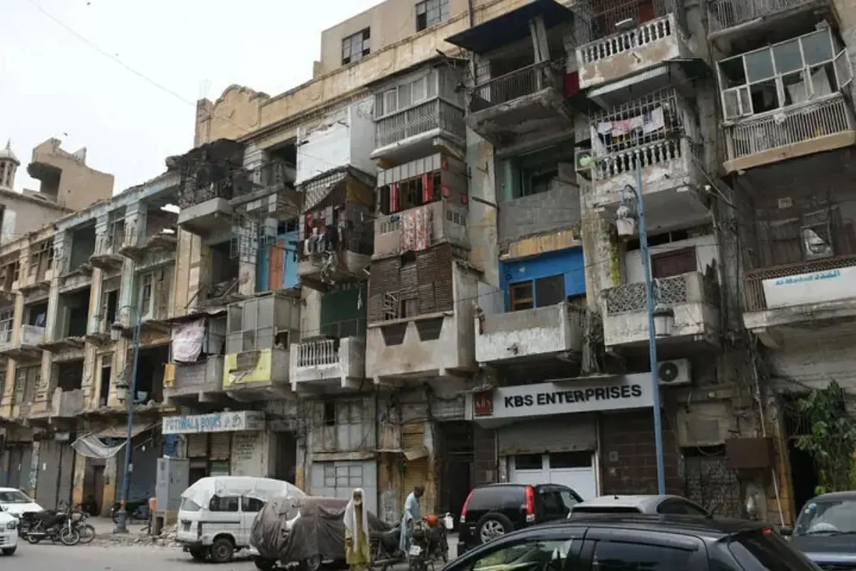 SBCA Sets Three-Day Deadline for Fire Safety Equipment in Karachi Buildings