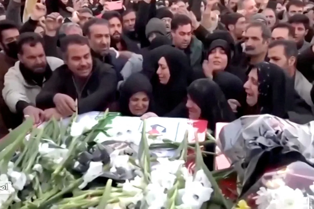 Iran Open to Dialogue, Ready for War Amid Trump Warnings