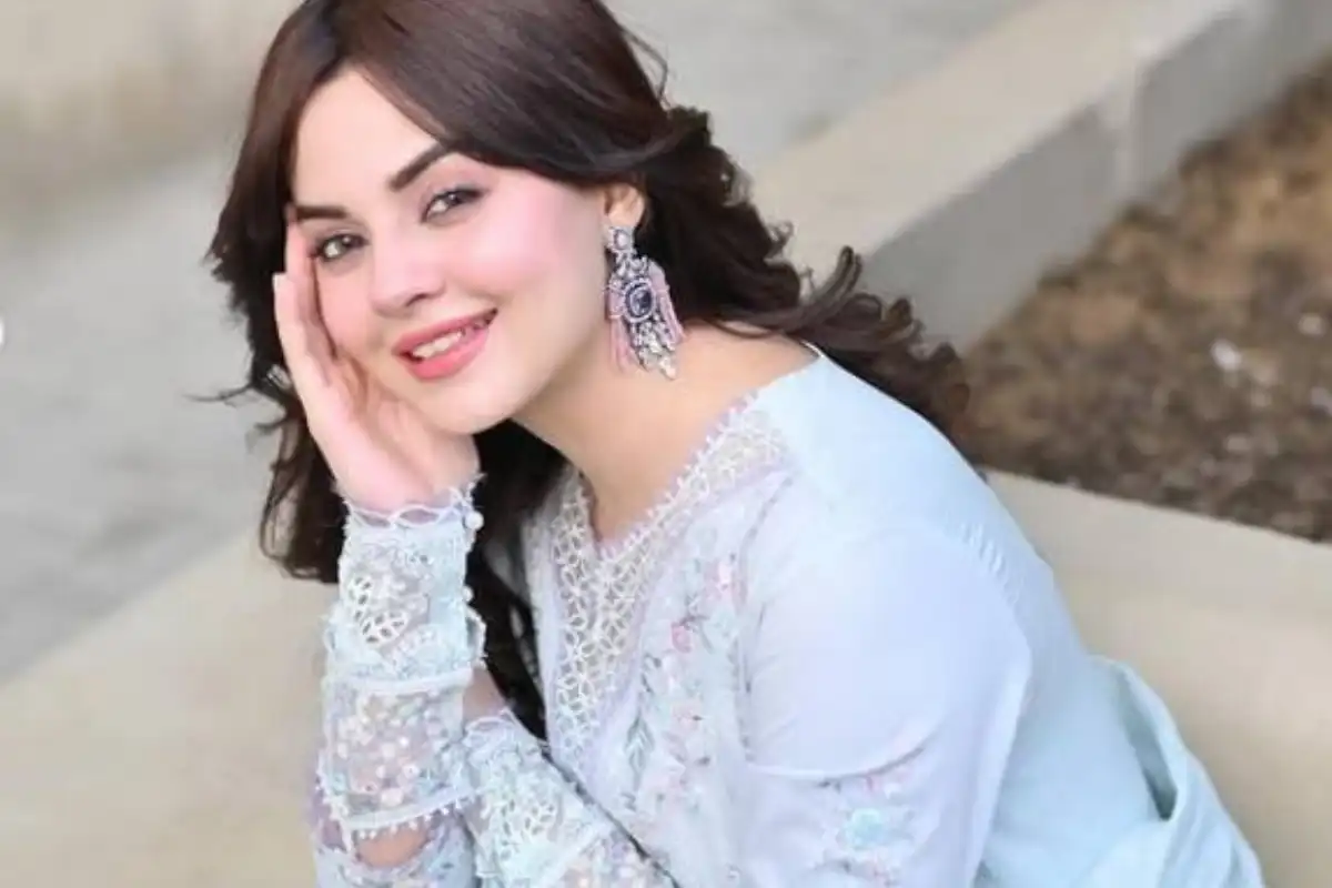 Pakistani Celebrity Komal Meer’s Life Story and Struggle