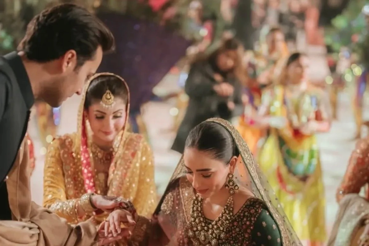 Maryam Nawaz Wears Custom Nomi Ansari Outfit at Junaid Safdar Mehndi