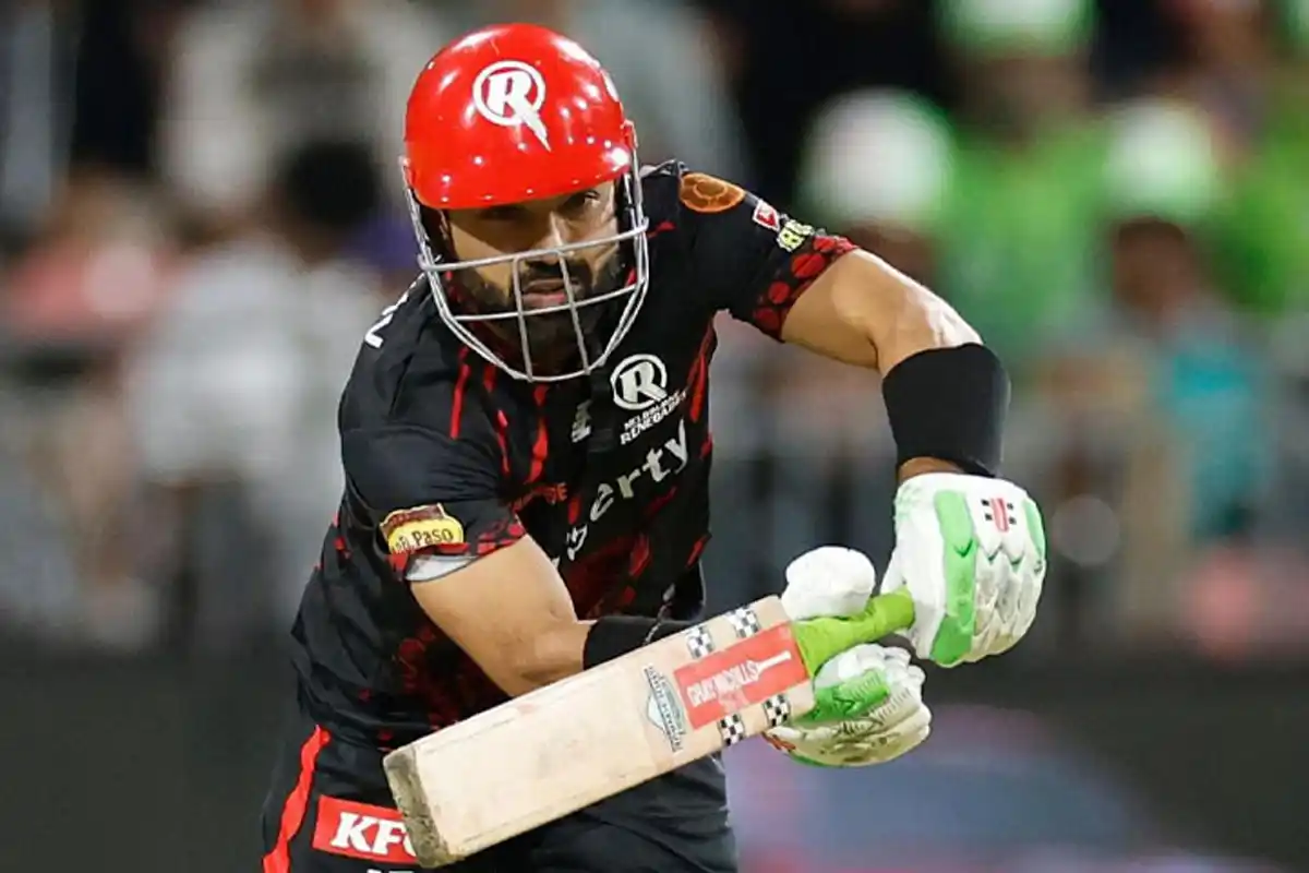 Renegades Captain & Coach Apologizes After Retiring Mohammad Rizwan Mid-Innings