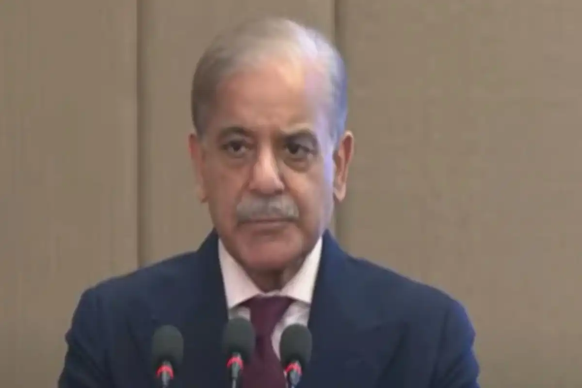 Prime Minister Shehbaz Sharif Emphasizes IT Education and Training for Youth