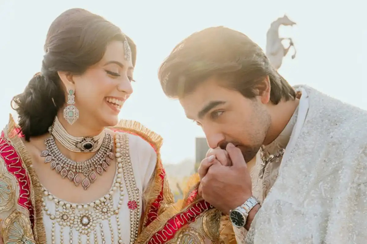 Khaqan Shahnawaz and Sabeena Syed’s Wedding Picture Goes Viral on Social Media