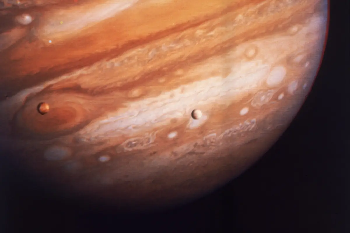 New research reveals Jupiter is slowly shrinking
