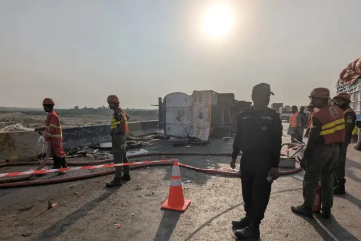13 Killed, Several Injured in Karachi M9 Motorway Trailer Crash