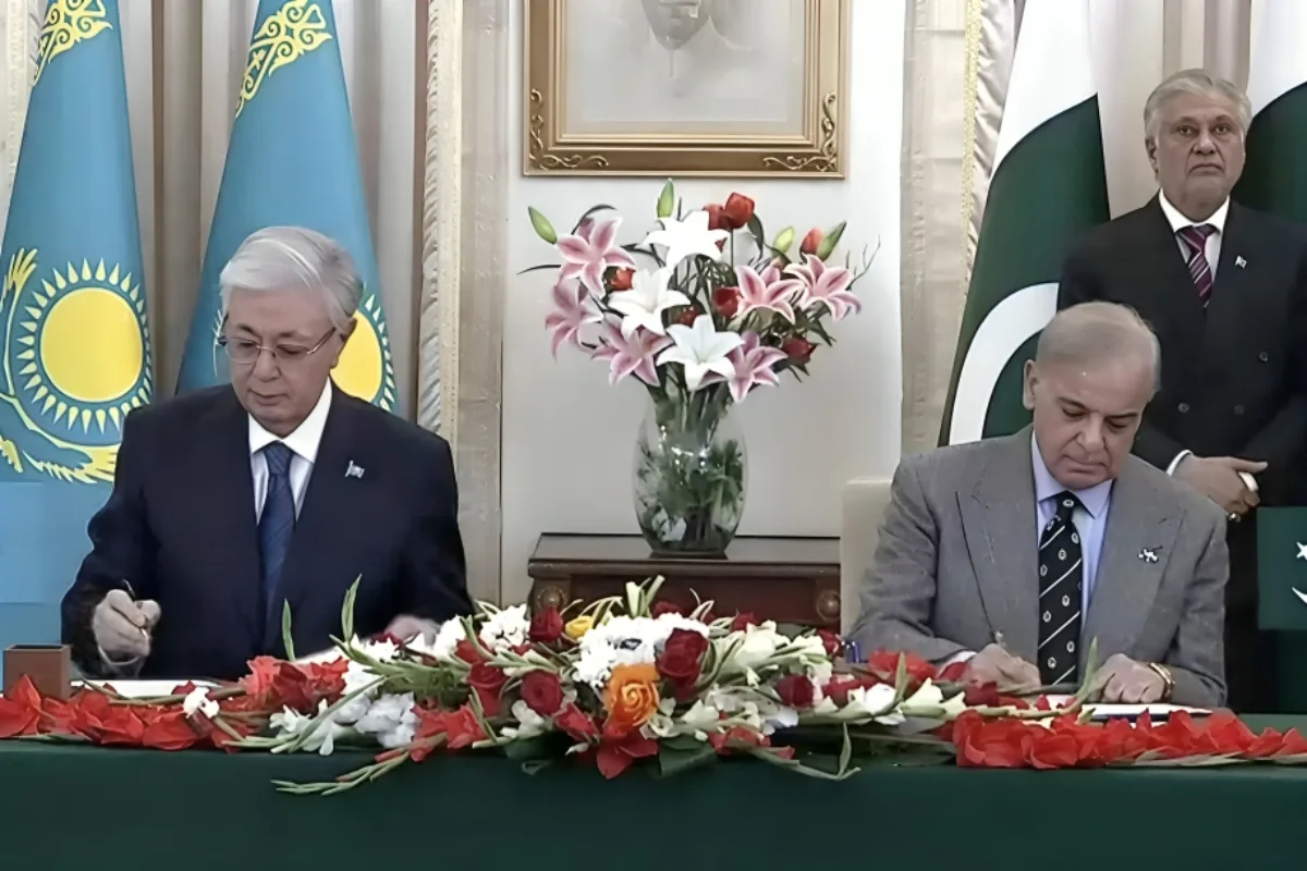 Pakistan, Kazakhstan Pledge to Strengthen Ties amid President Tokayev’s Visit