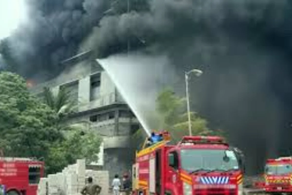 Fire Breaks Out at Garment Factory in Karachi
