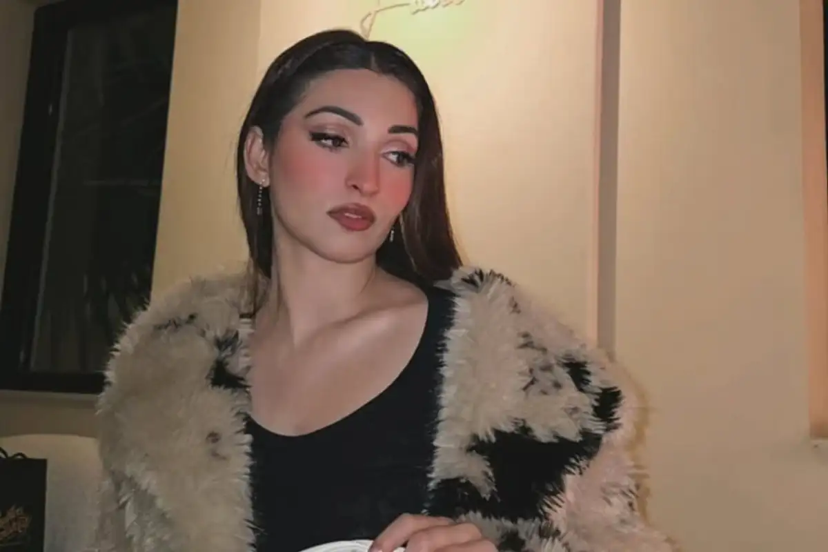 Actress, Model Areej Chaudhry’s View About Love Relationships