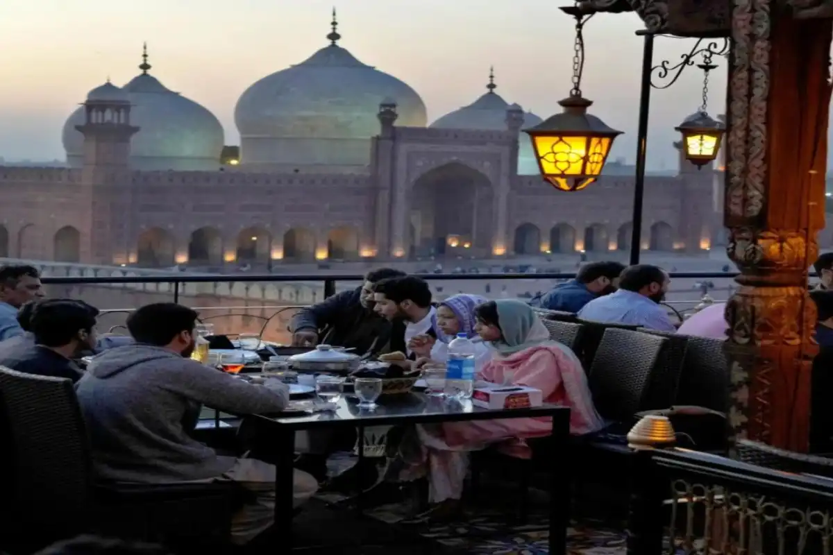 Ramadan 2026 Weather Forecast: Pleasant Days With Scattered Rain Expected Across Pakistan