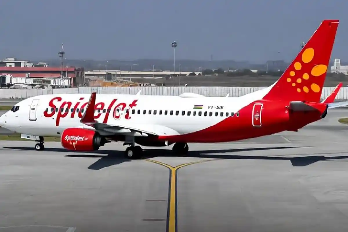 Bangladesh Closes Airspace to Indian Airline Over Unpaid Dues