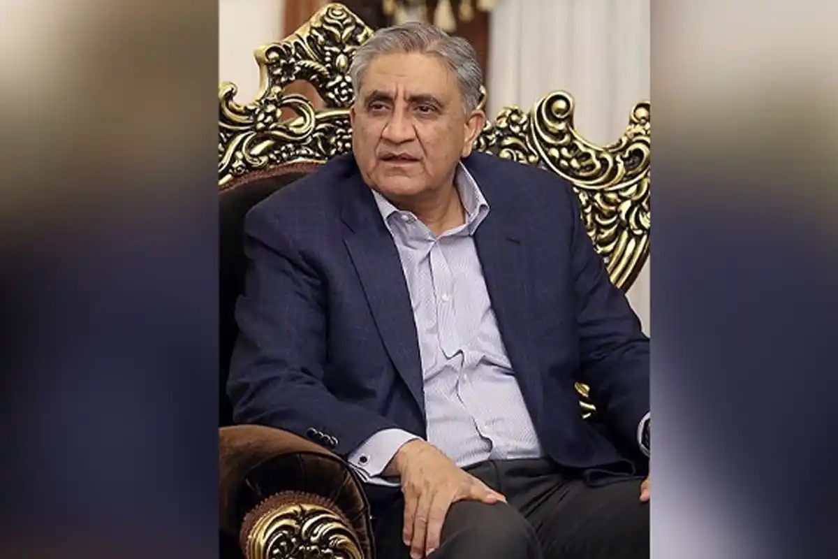 Former Army Chief General Qamar Javed Bajwa Injured, Receiving Medical Care