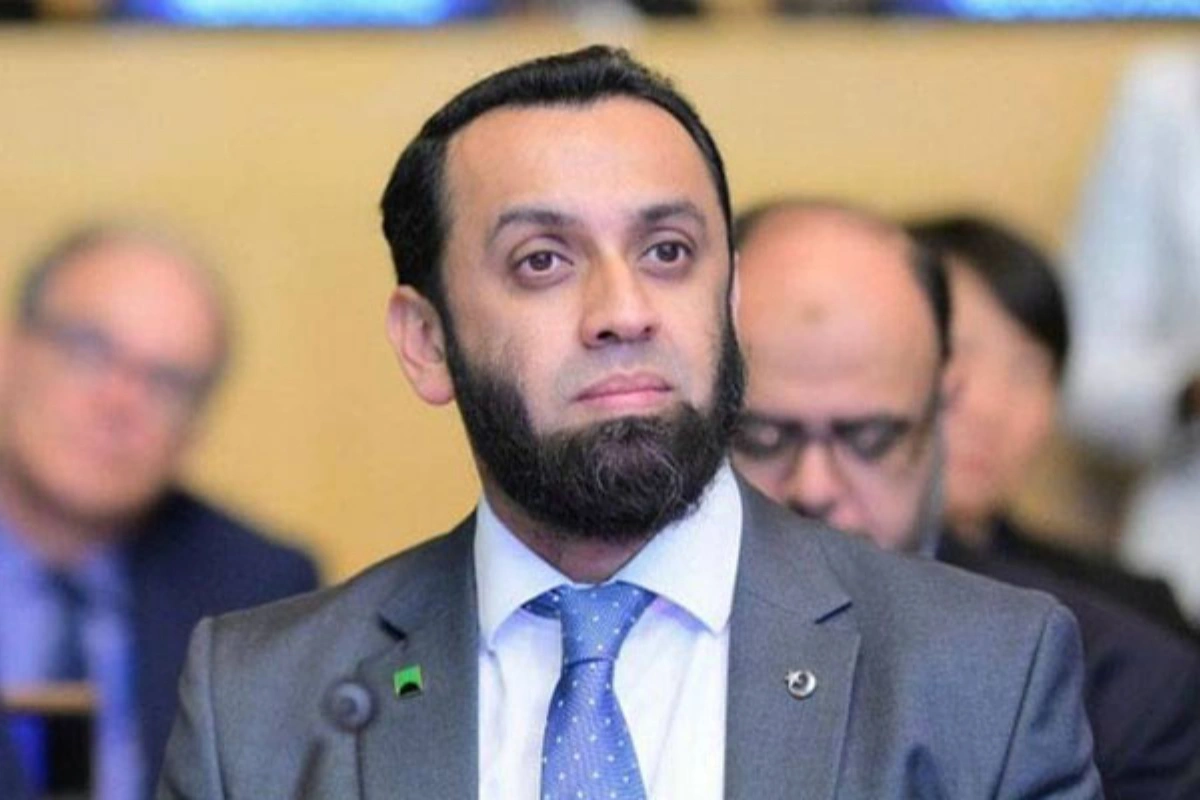 Pakistan Offers to Mediate Between Iran, United States