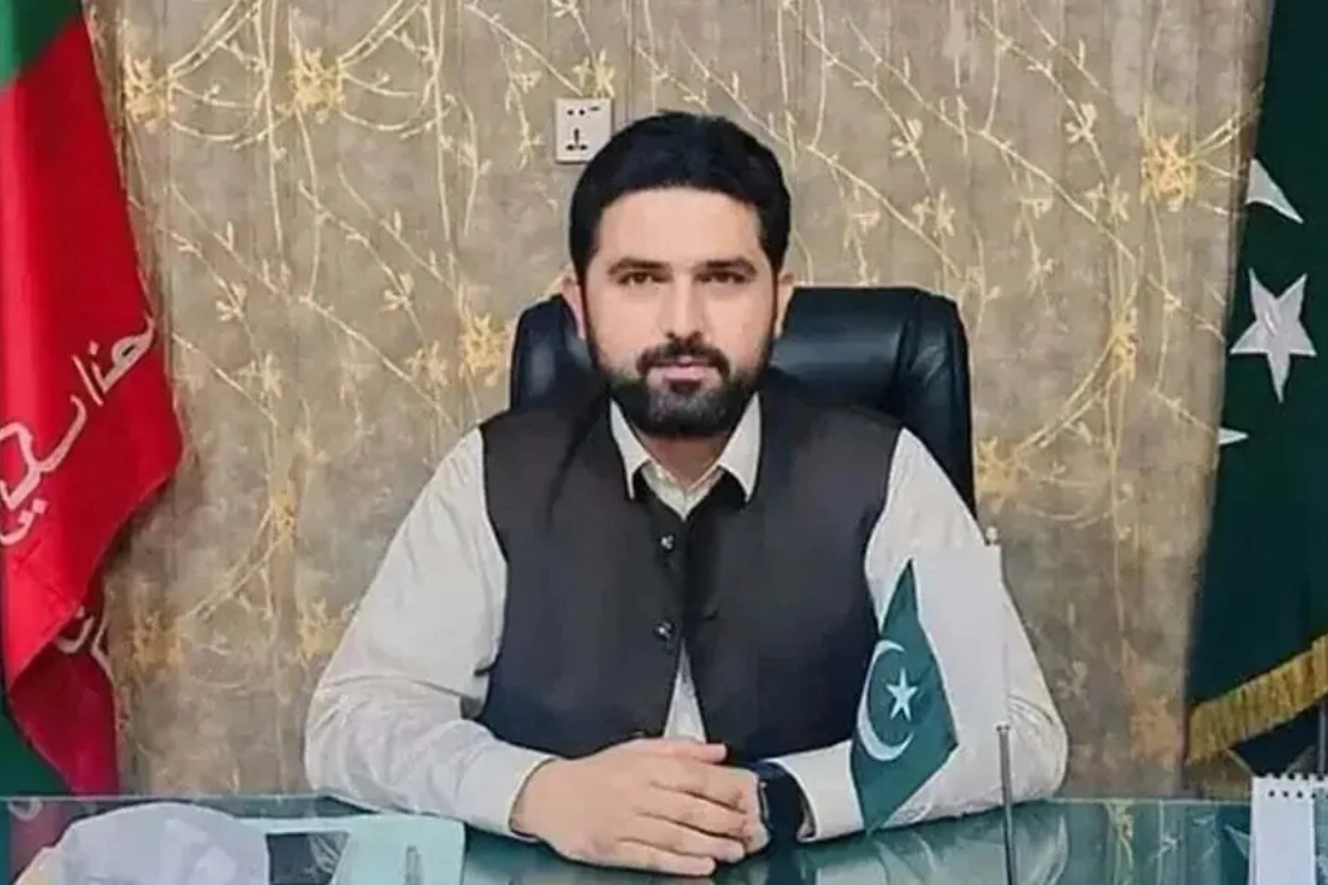 KP CM Meets Khyber Leaders Over Development and Security Issues