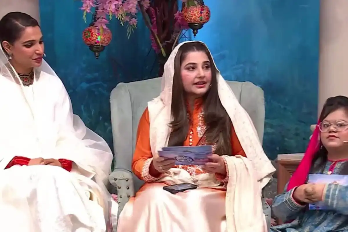 Javeria Saud Slammed Online