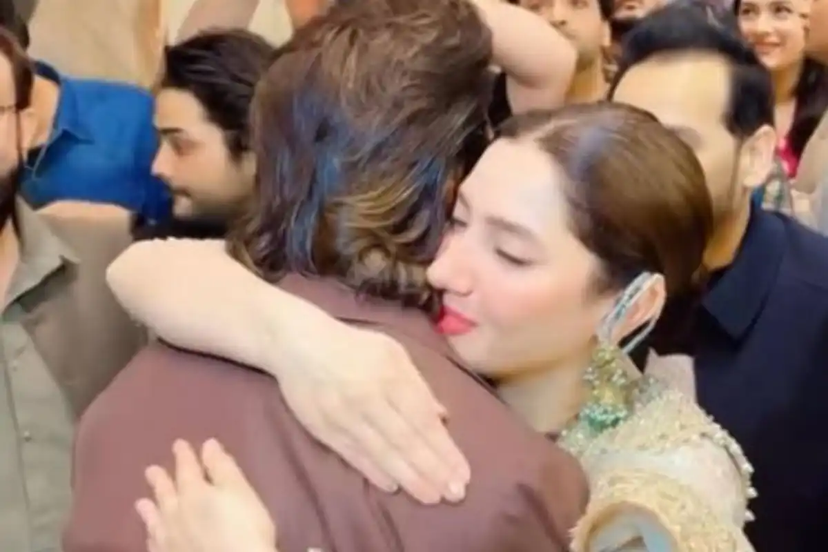 Mahira Khan and Fahad Mustafa Viral Hug Video