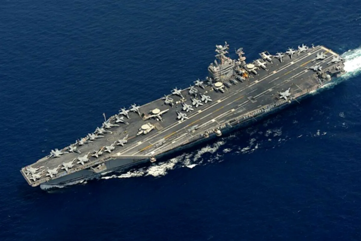 IRGC Navy’s strike damages US aircraft carrier Abraham Lincoln